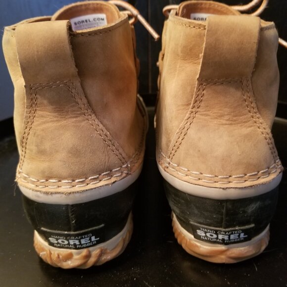 Sorel waterproof boots. Navy rubber and beige leather. Size 9W. - Picture 3 of 9